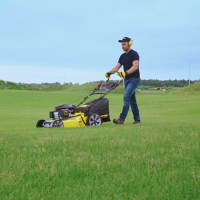 Газонокосилка CHAMPION LM5346Е (4,4кВт привод 525мм 70л 25-75мм 1рычаг/7, 37,2кг4в1эл. запуск)), CHAMPION, ВелоМото40 Калуга